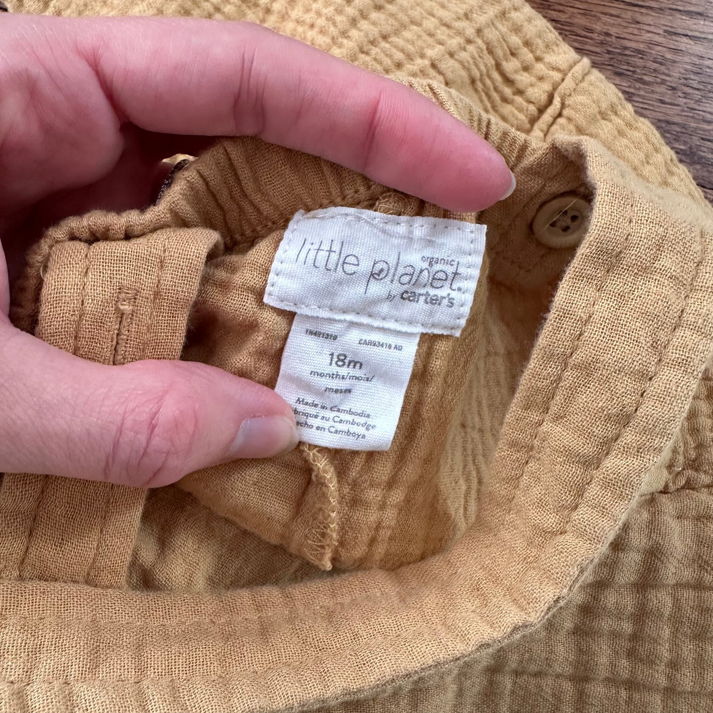 #95 GUC Boys / Gender Neutral Little Planet Yellow Pant Gauze Overalls, size 18 months