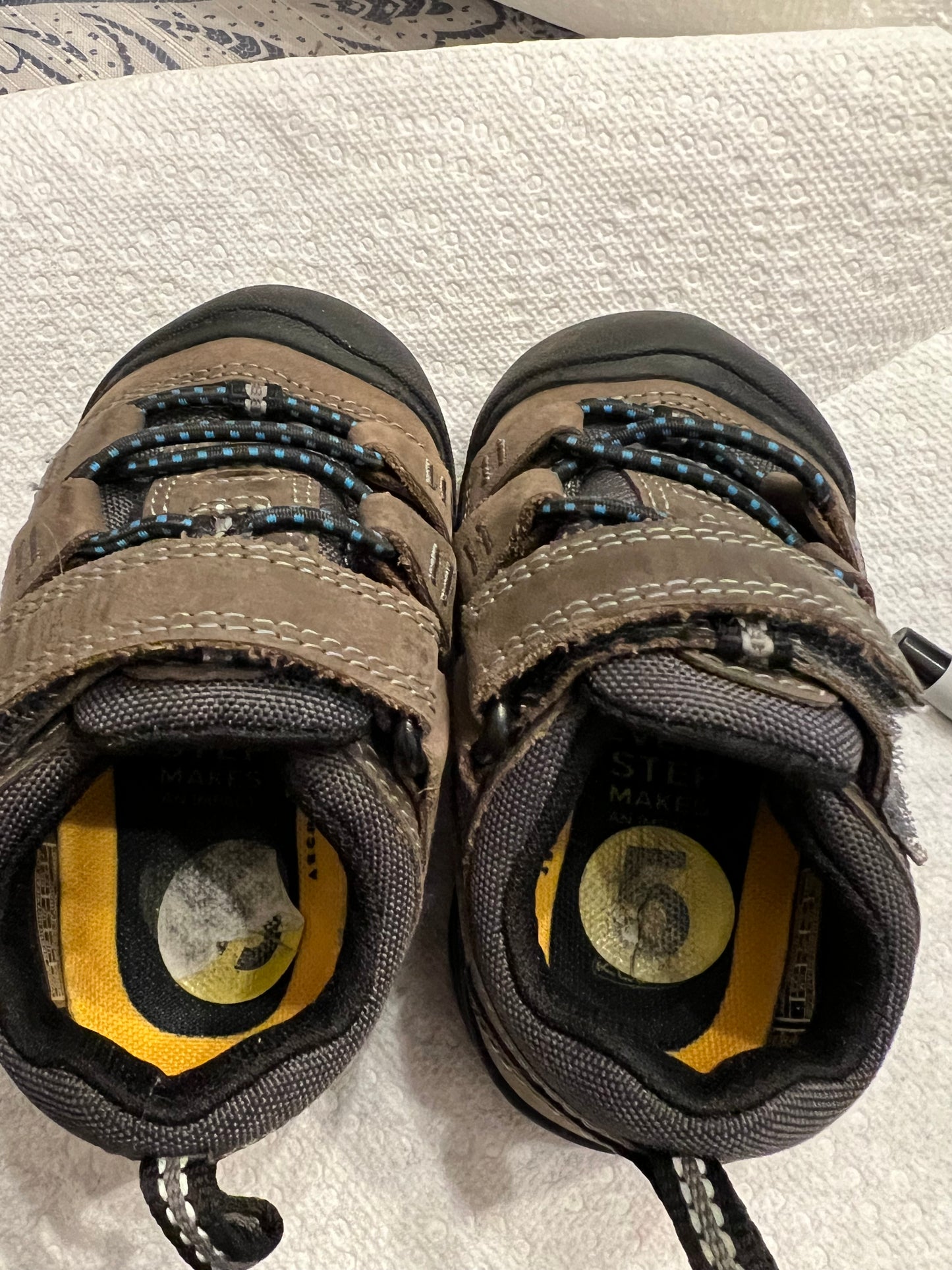 #46 Keen Toddler Newport Hiking Shoe Size 5