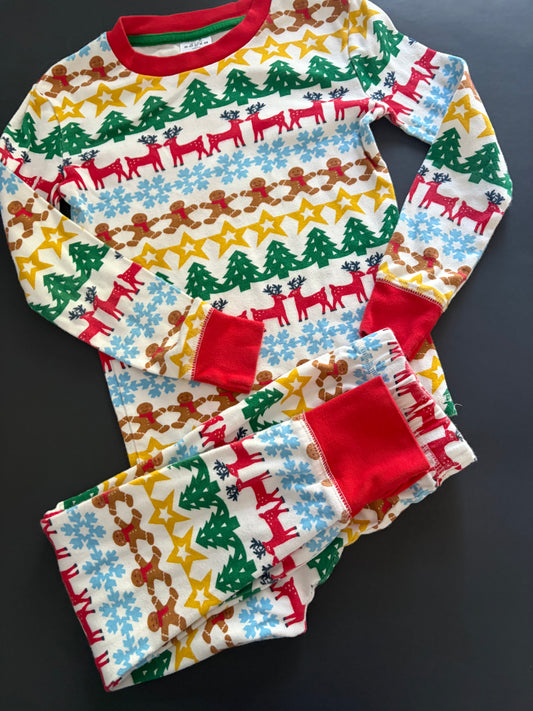 Seller #91 Girls' size 7 MiniBoden holiday print pajamas EUC