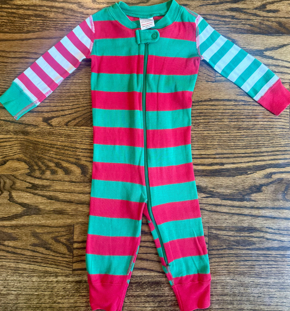 #75 Hanna Andersson Unisex Red & Green Stripe Pajamas, Size 12-18 m