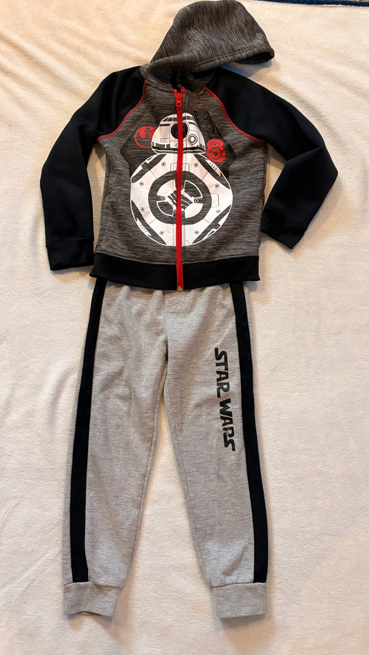 #102 - Star Wars boys size 7X long sleeve zip up and pants