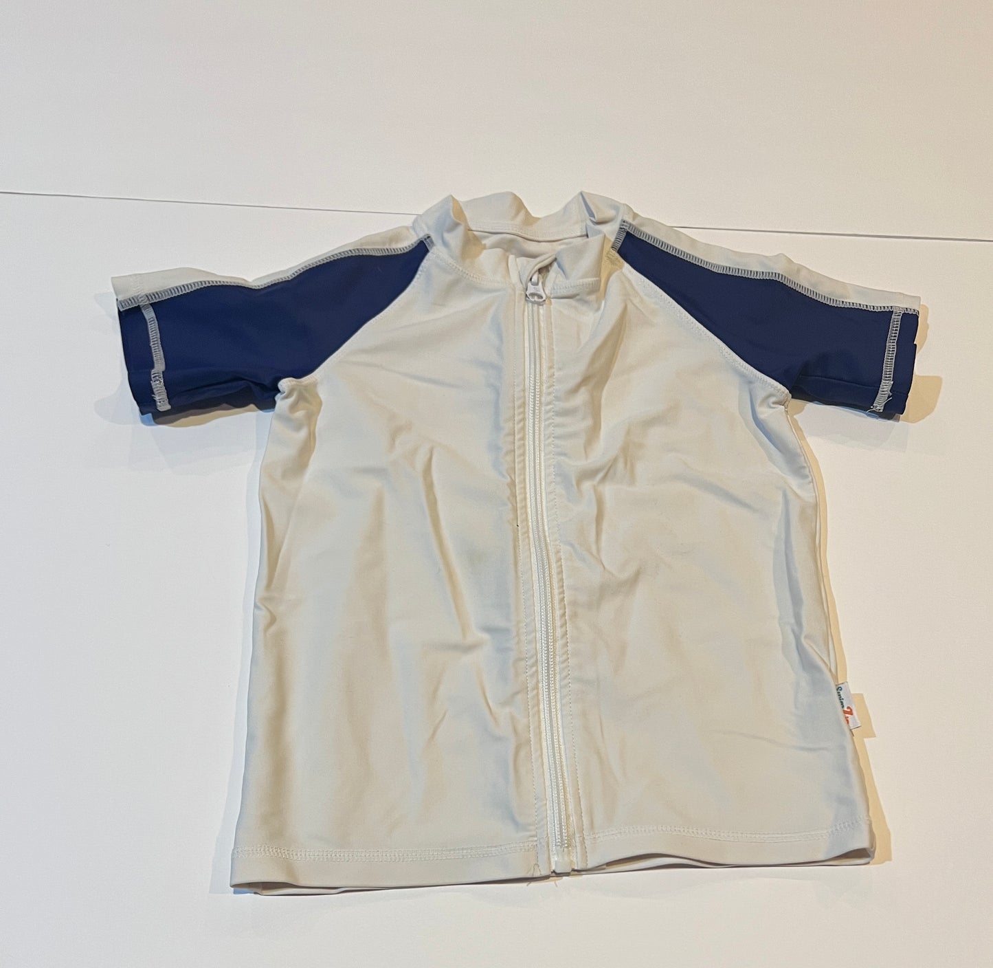#141 Boys 5 SwimZip Rashguard Set