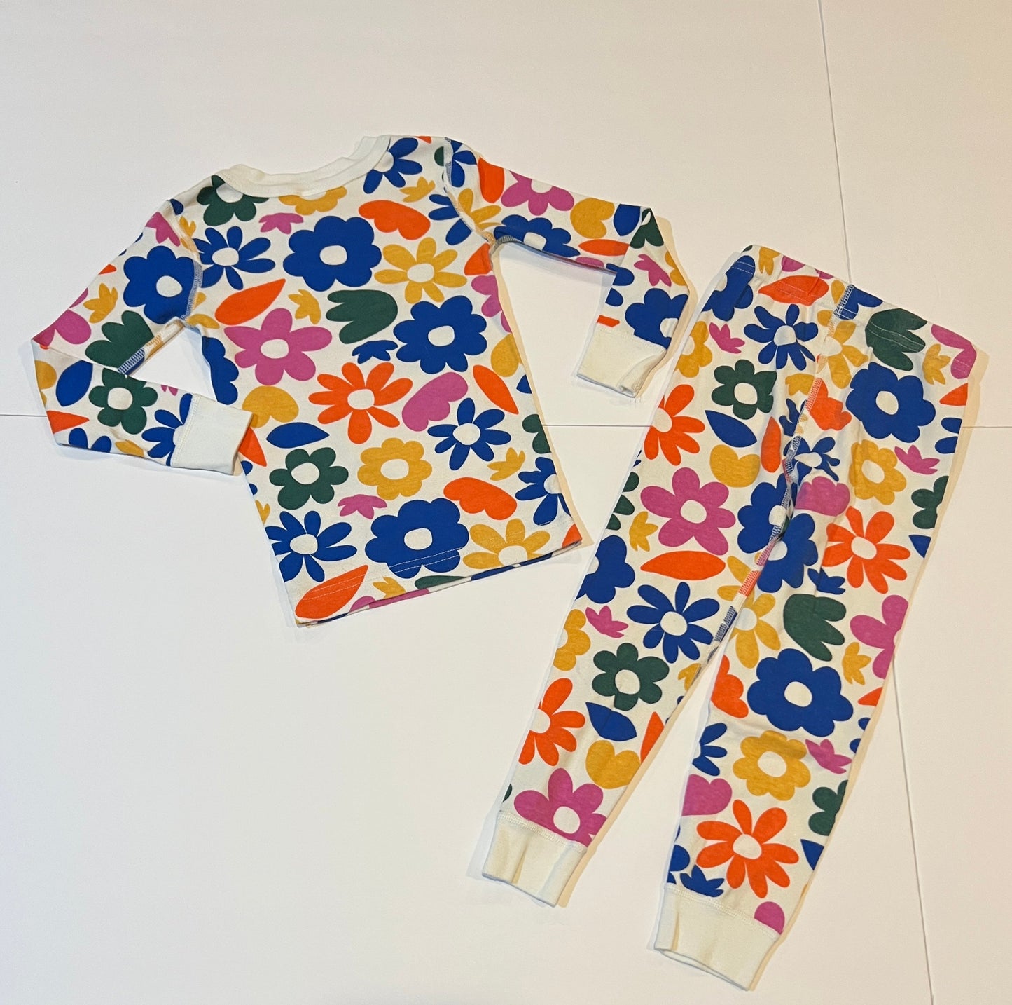#180 Girls 100 (4) Hanna Andersson Large Floral  Pajamas
