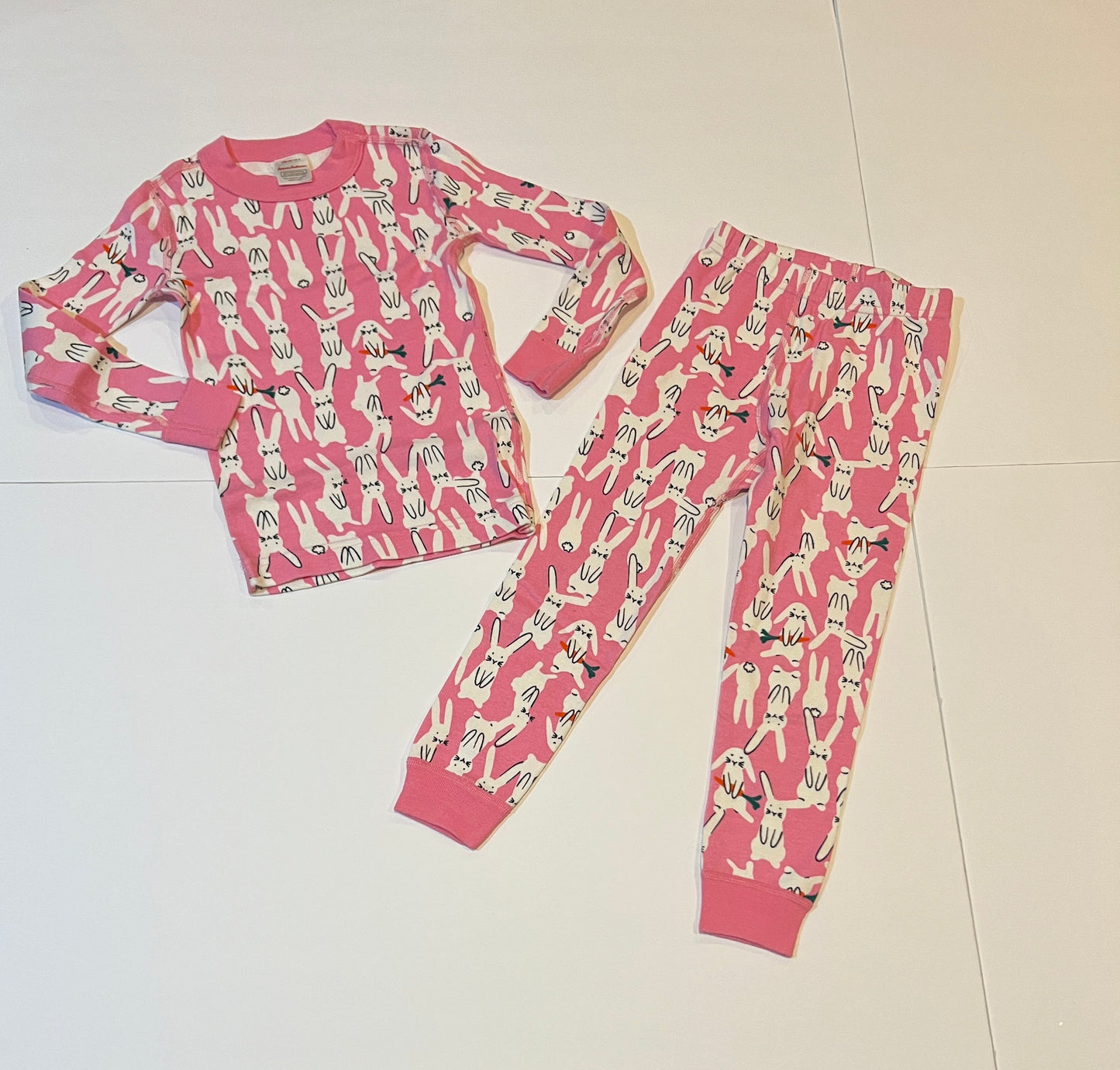 #180 Girls 100 (4) Hanna Andersson Pink Bunny Pajamas (2 available)
