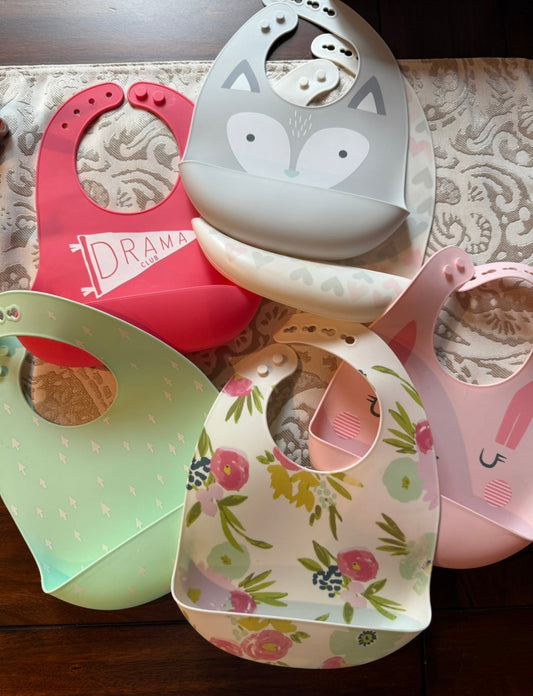 #51 Set of 6 Silicone Catchy Bibs