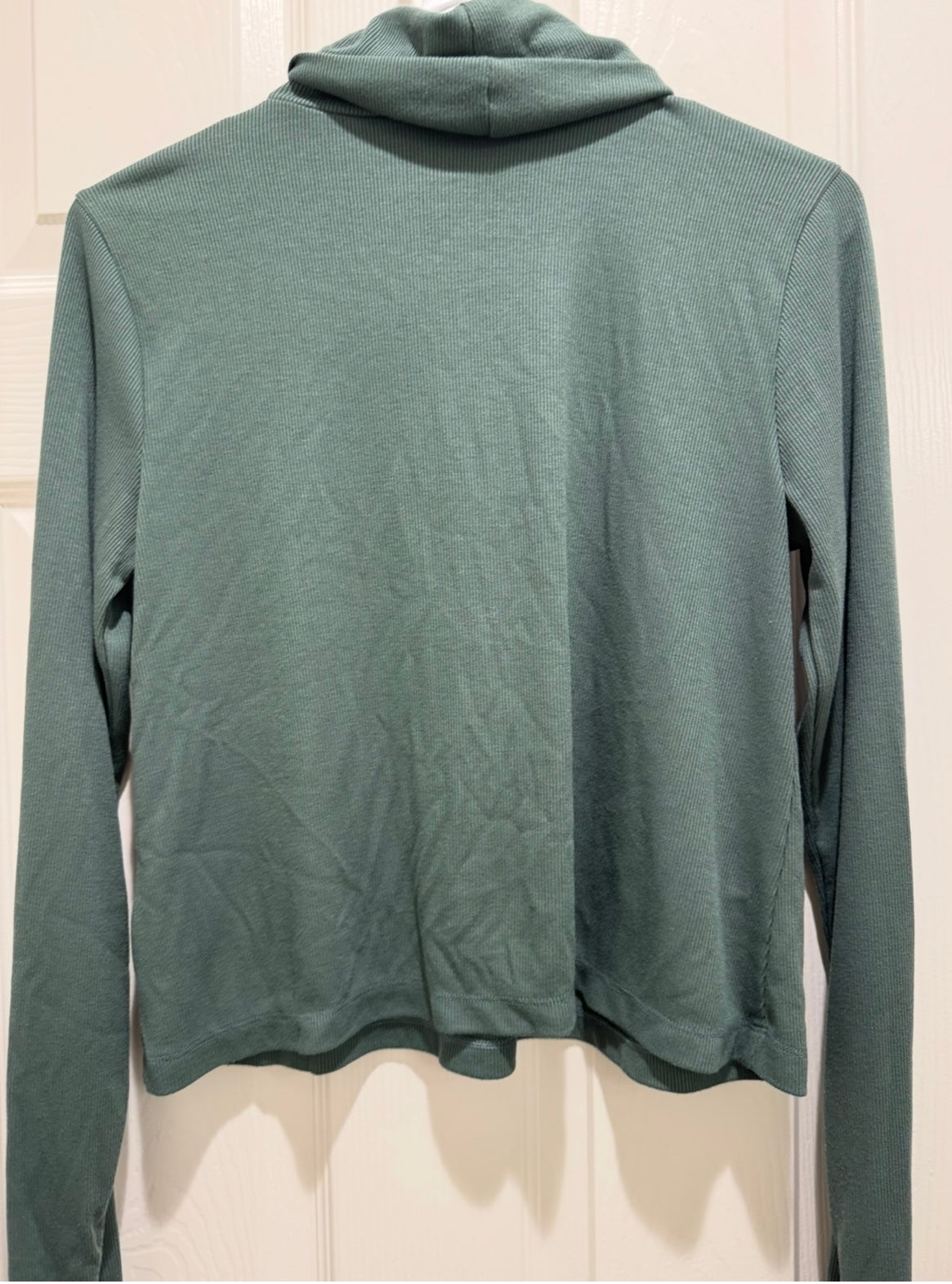 #53 women’s long sleeve top size S