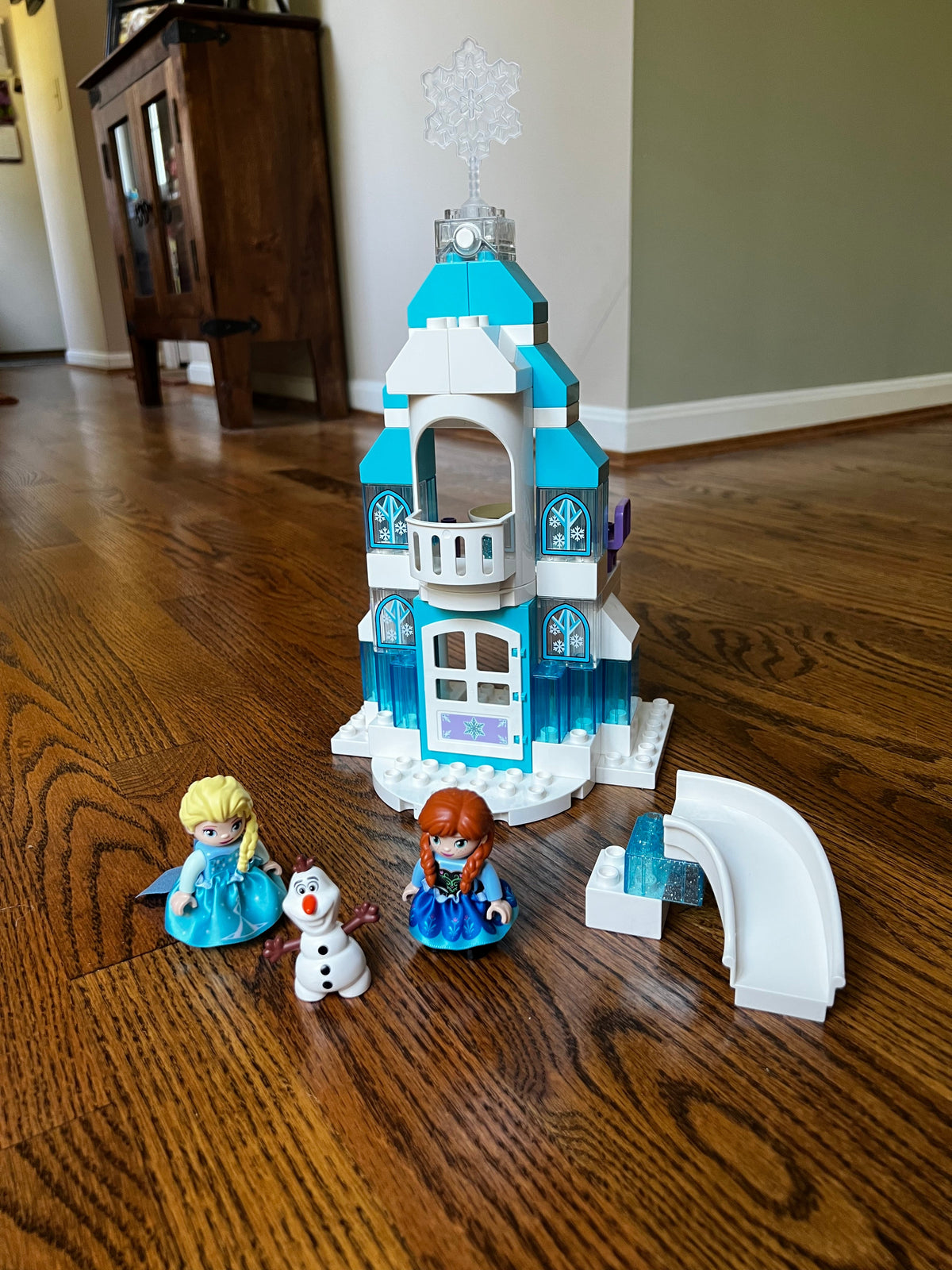 Seller #115 - Disney’s Frozen Lego Duplo Castle Set (All Pieces & Manual Included), VGUC