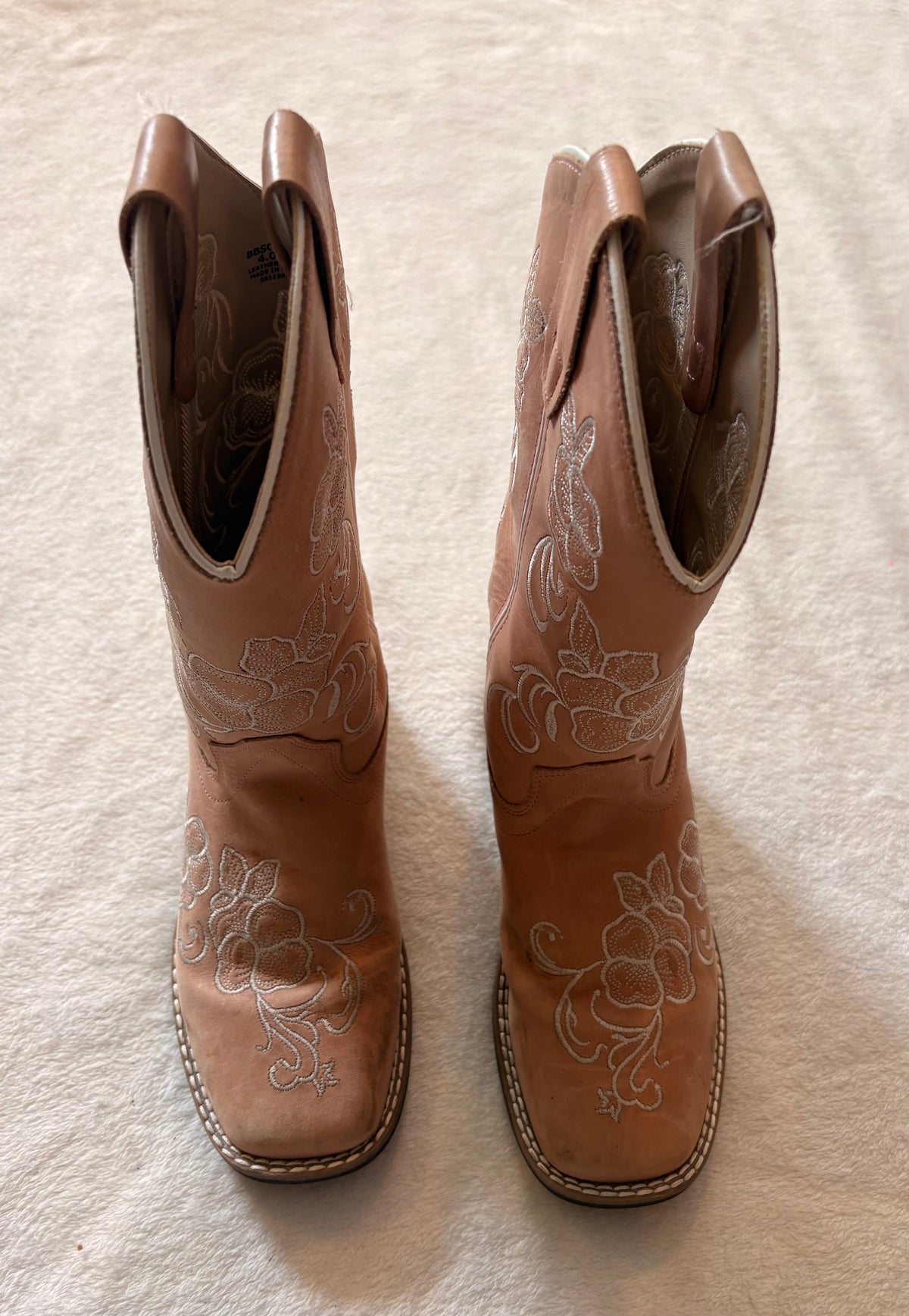 #102 - girls size 4 pink cowboy boots