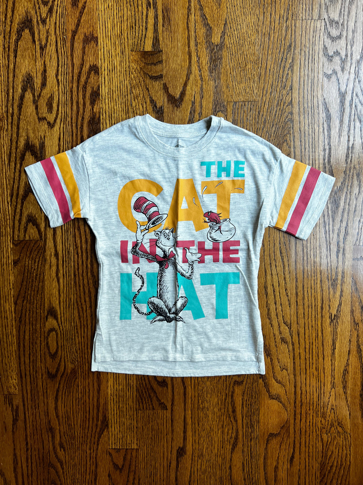 Seller #115 - Dr. Seuss “Cat in the Hat” Boys / Gender Neutral 5T Tee, EUC