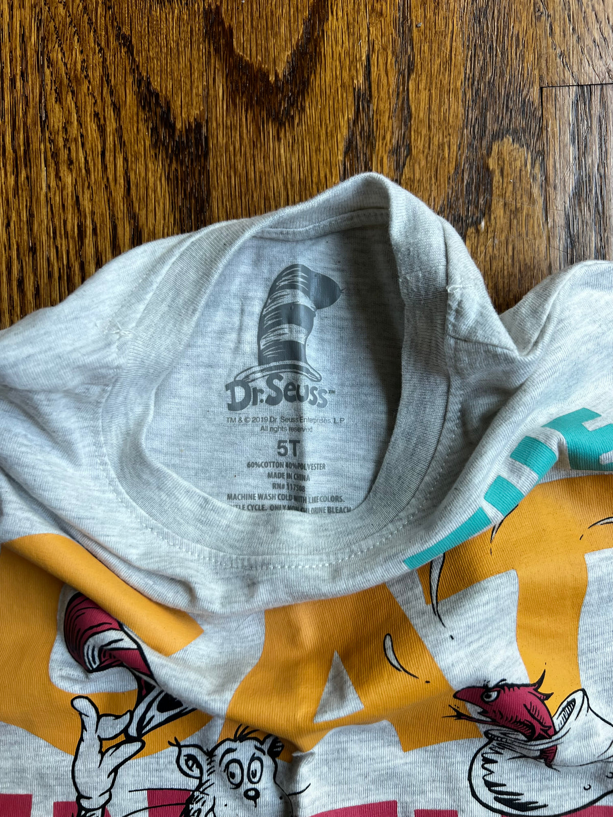 Seller #115 - Dr. Seuss “Cat in the Hat” Boys / Gender Neutral 5T Tee, EUC