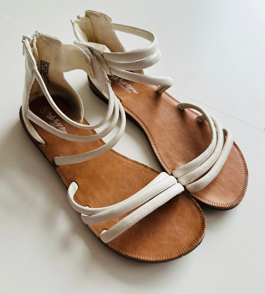 #130 White Sandals Shoes Girls Sz 4 (big girls)