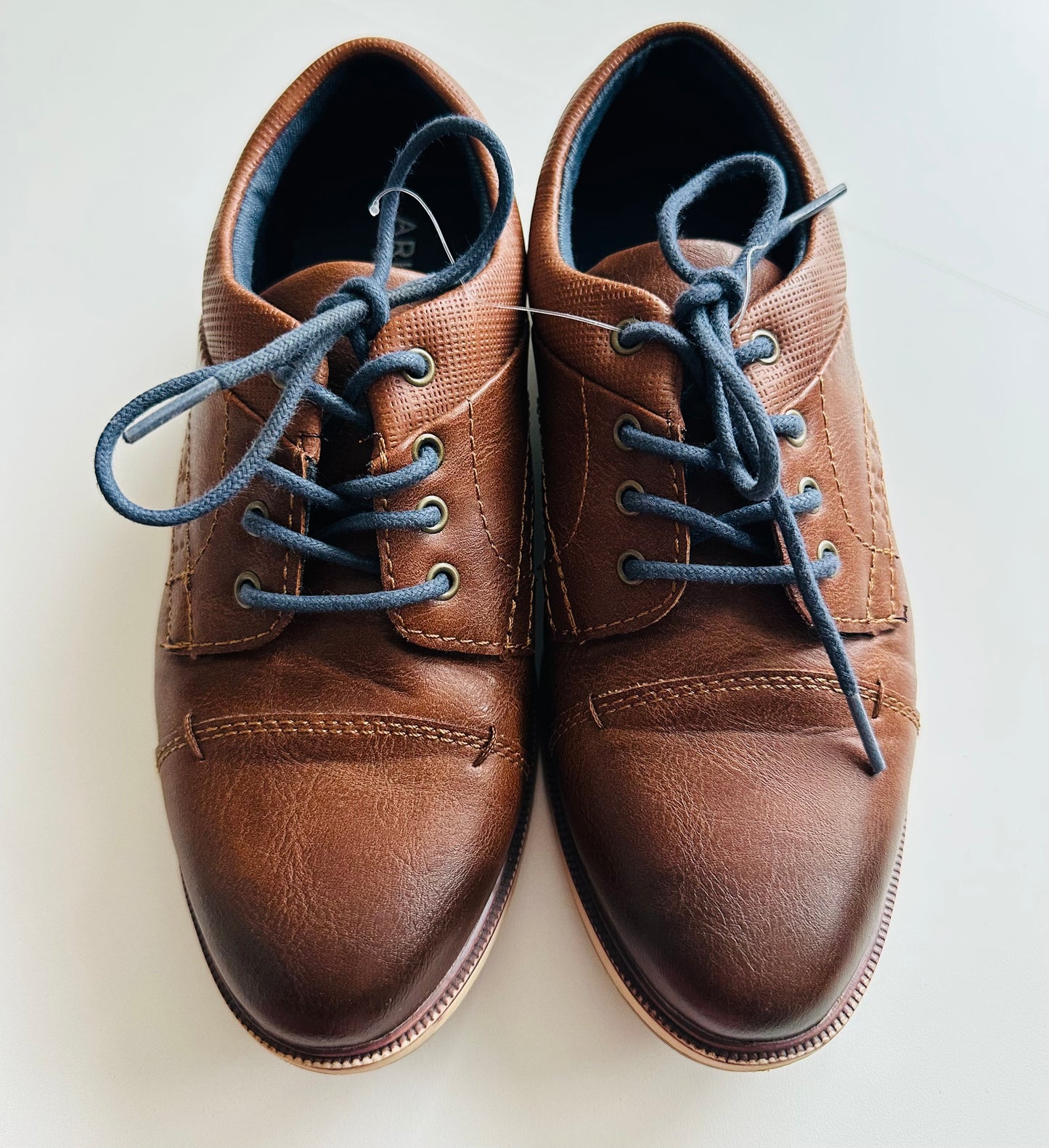 #130 Boys Azirona Brown Dress Shoes Size 4 (big boys)