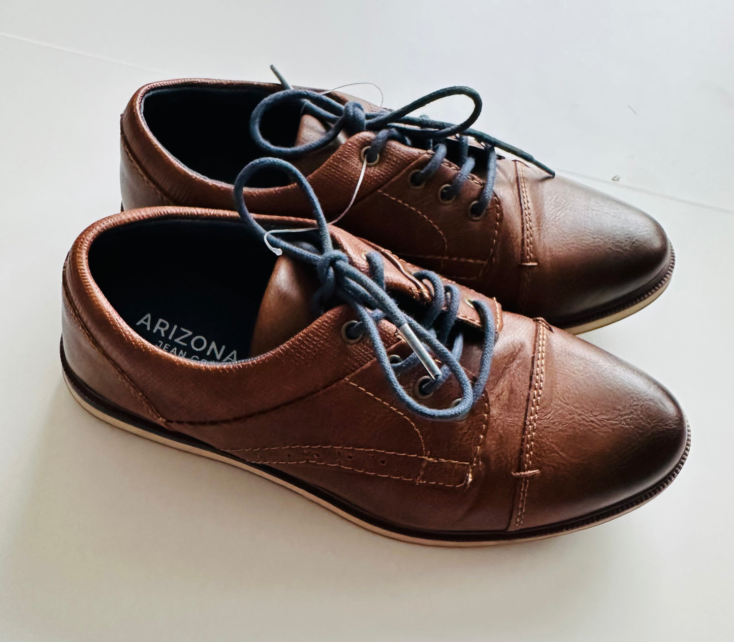#130 Boys Azirona Brown Dress Shoes Size 4 (big boys)