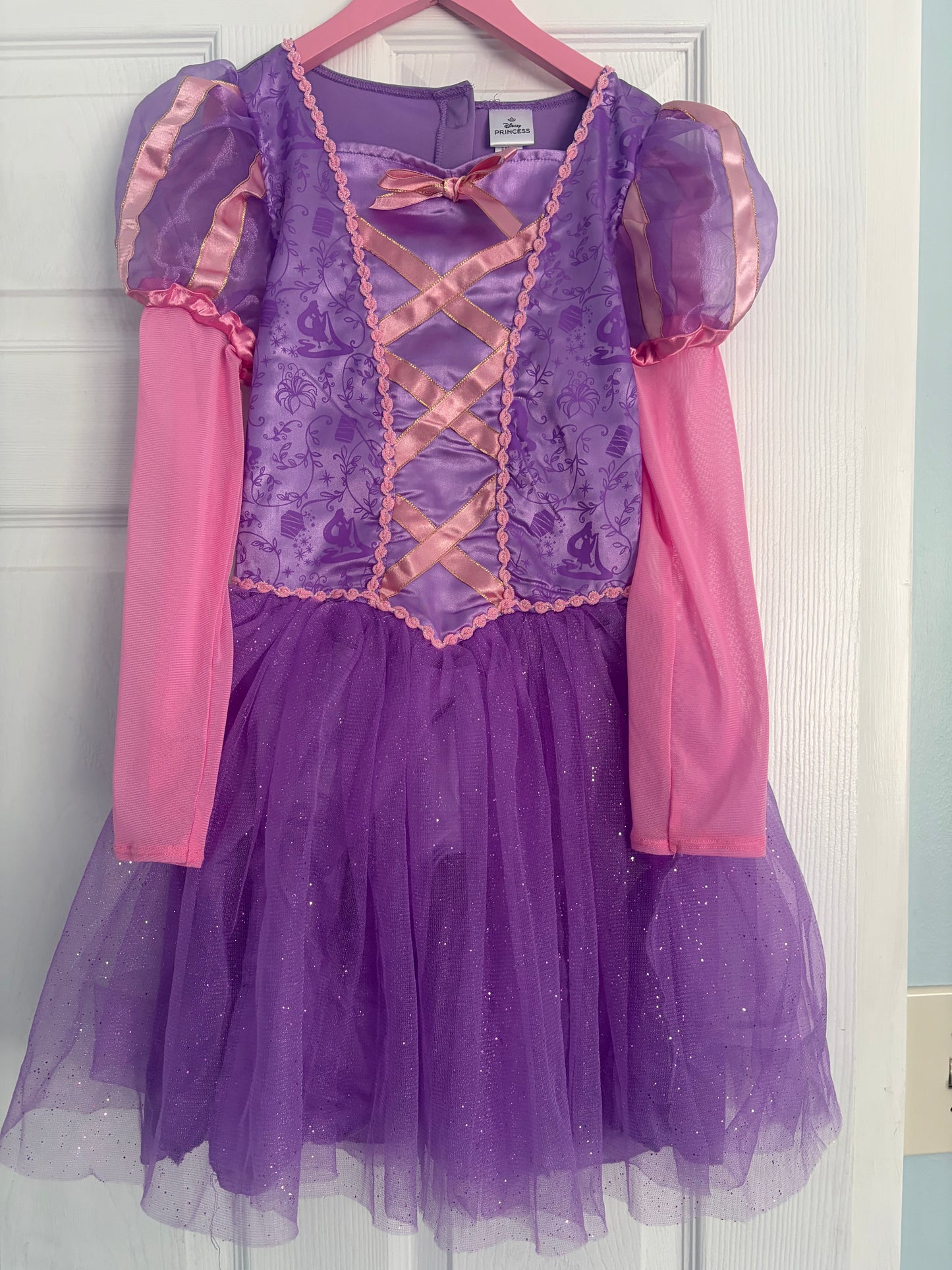 Seller #91 Girls' size 8-10 Disney Princess Rapunzel dress with optional lights VGUC