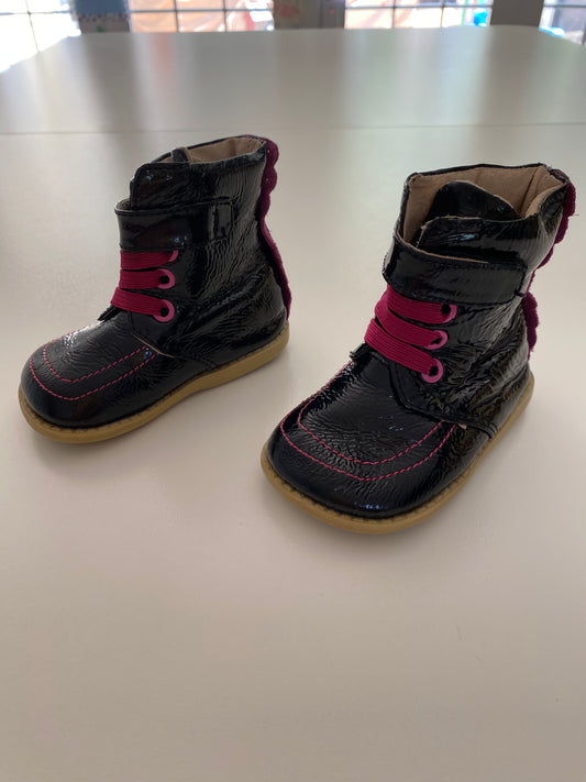 #84B- Livie & Luca Black Leather Boots toddler Girls Size 4