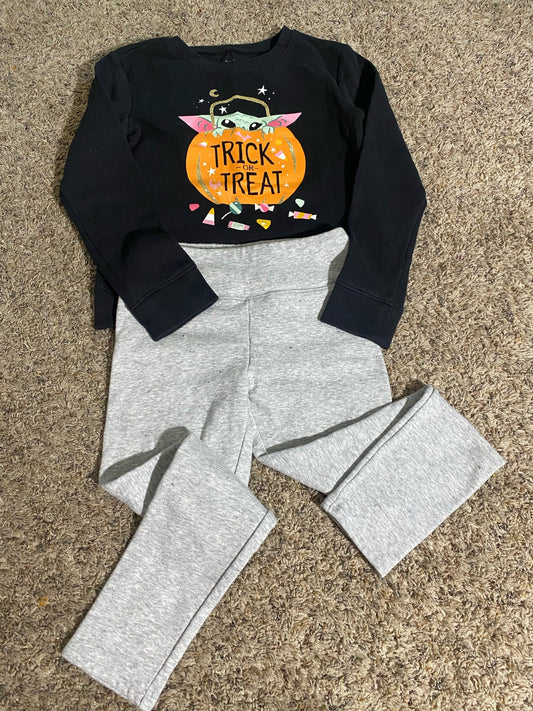 Seller #57 Girls size 8 Halloween sweatshirt and sweatpants outfit