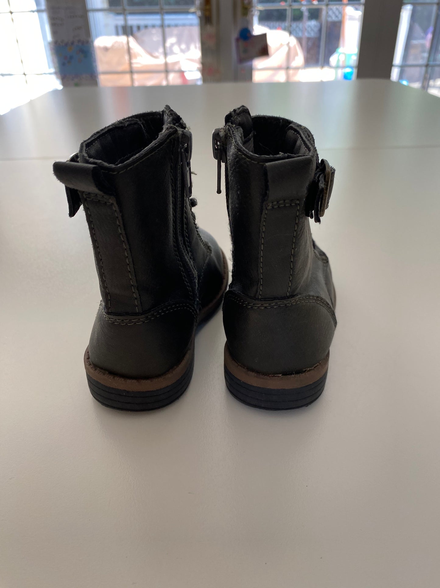 #84B- Carter’s black boots, Girls Size 6, GUC