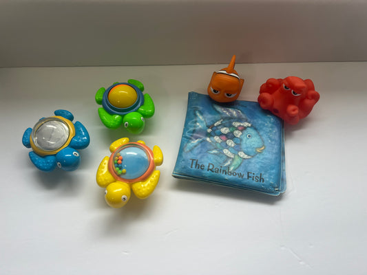 #180 bath toy lot