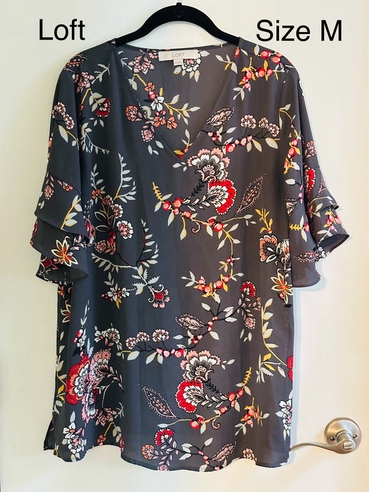 #186 Loft Floral Top - Women's M - EUC