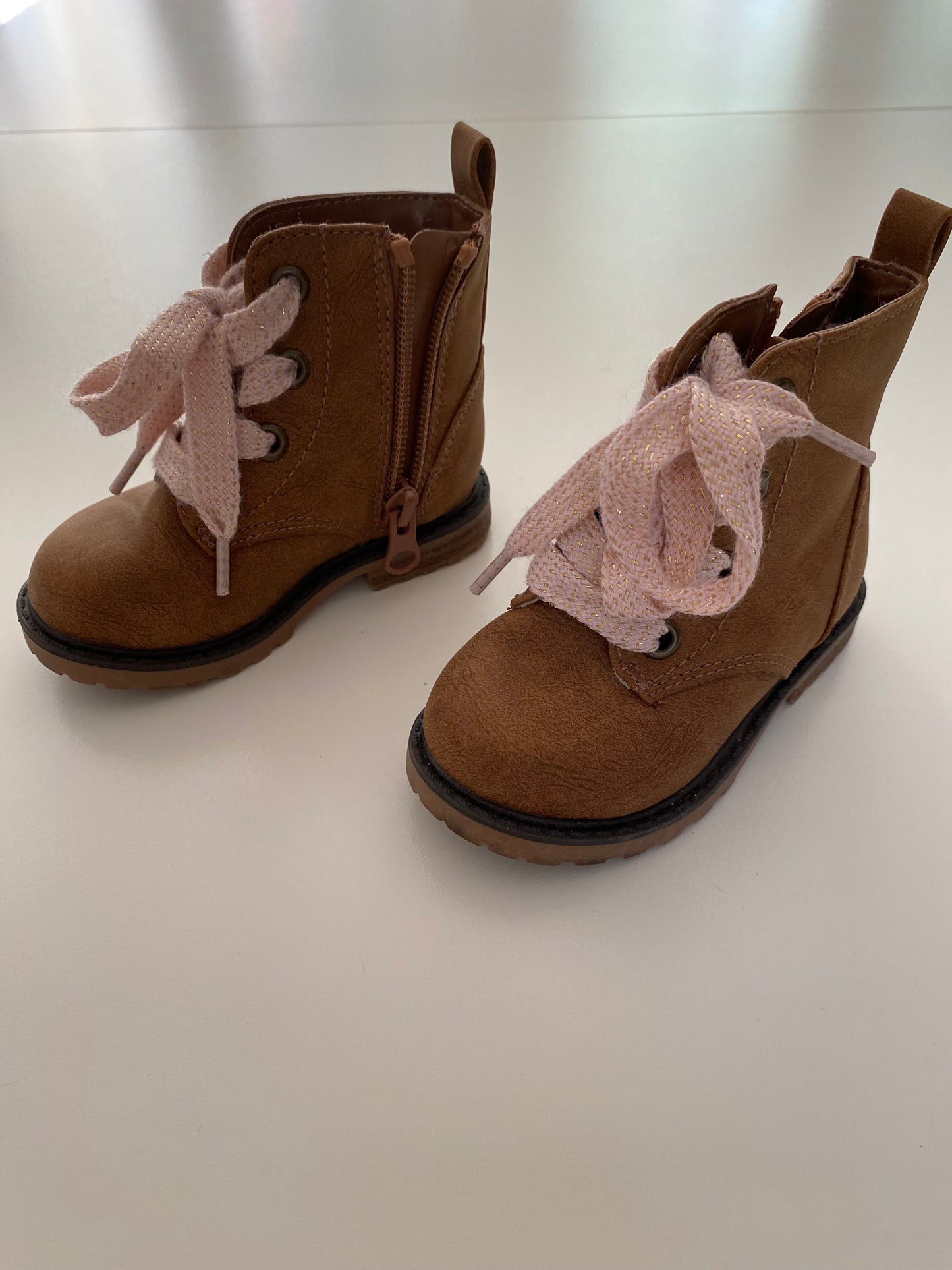 #84B- Cat & Jack Brown Boots, Girls Size 5, VGUC