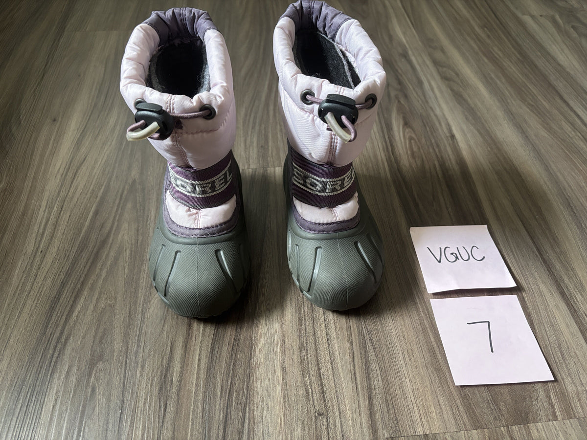 #138 - 7T VGUC Sorel Winter Boots