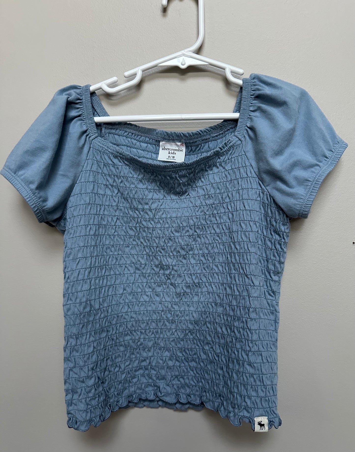 #130 Abercrombie and Fitch Kids Sz 9-10 Top Girls