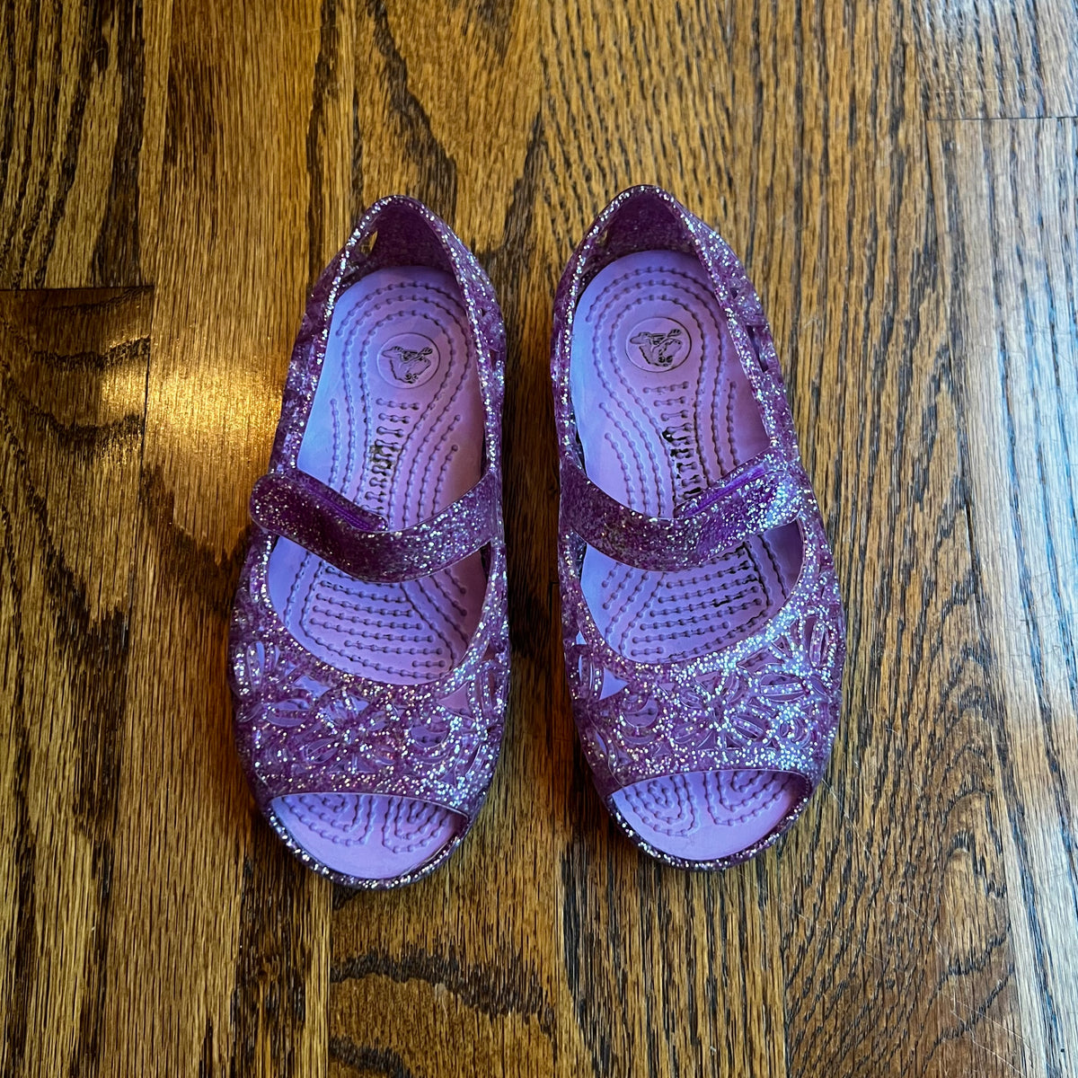 Seller #115 - Crocs Toddler Girl Size 9 Purple Sparkly Dress Up Shoes, GUC