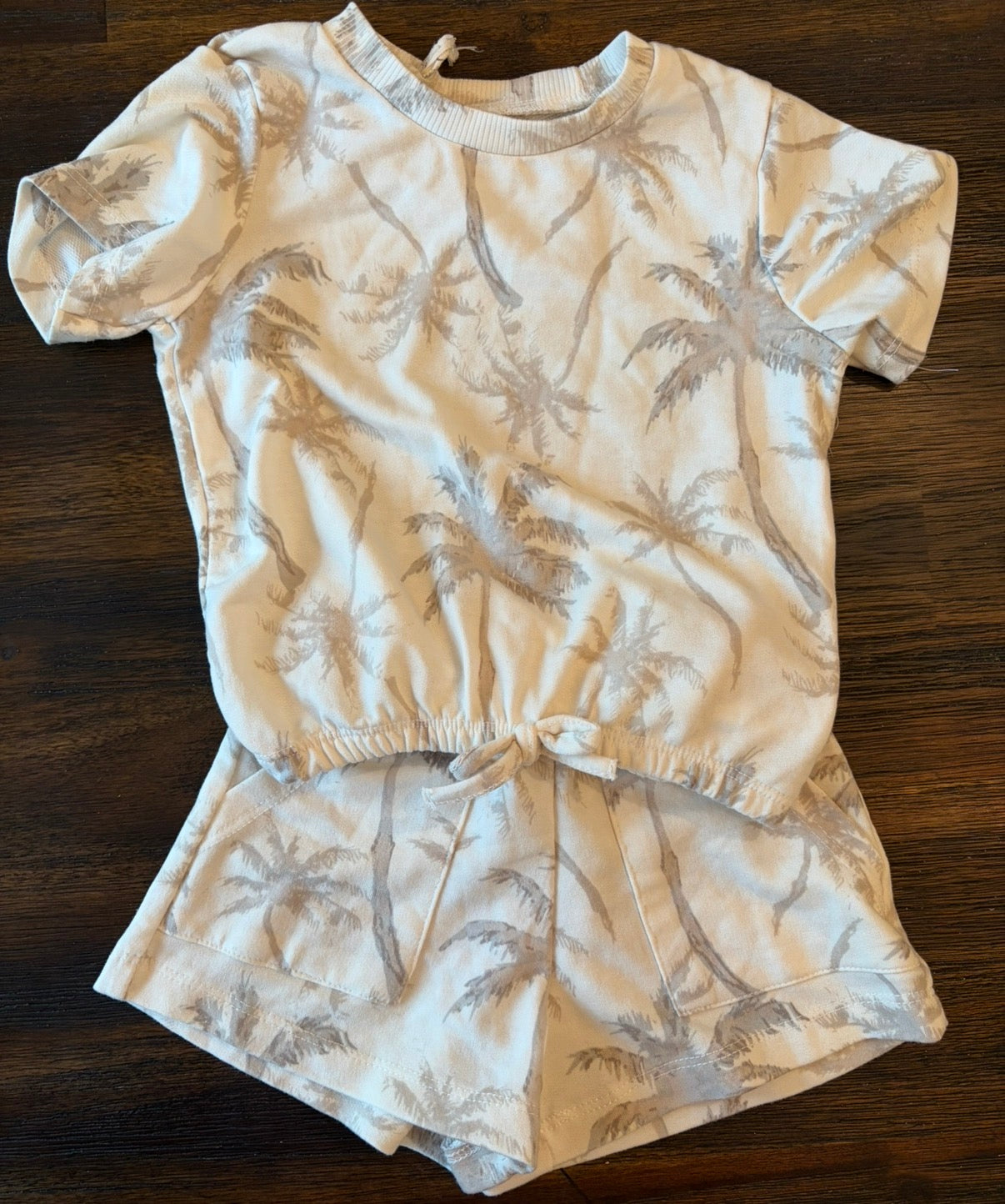 Seller 22 soft 2 piece set 2t
