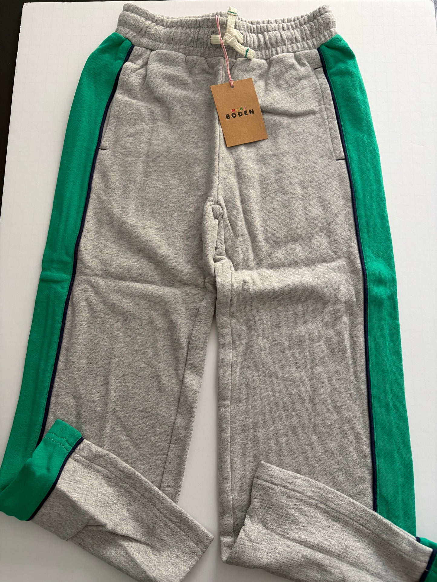 Seller #91 unisex size 6 MiniBoden wide leg joggers NWT