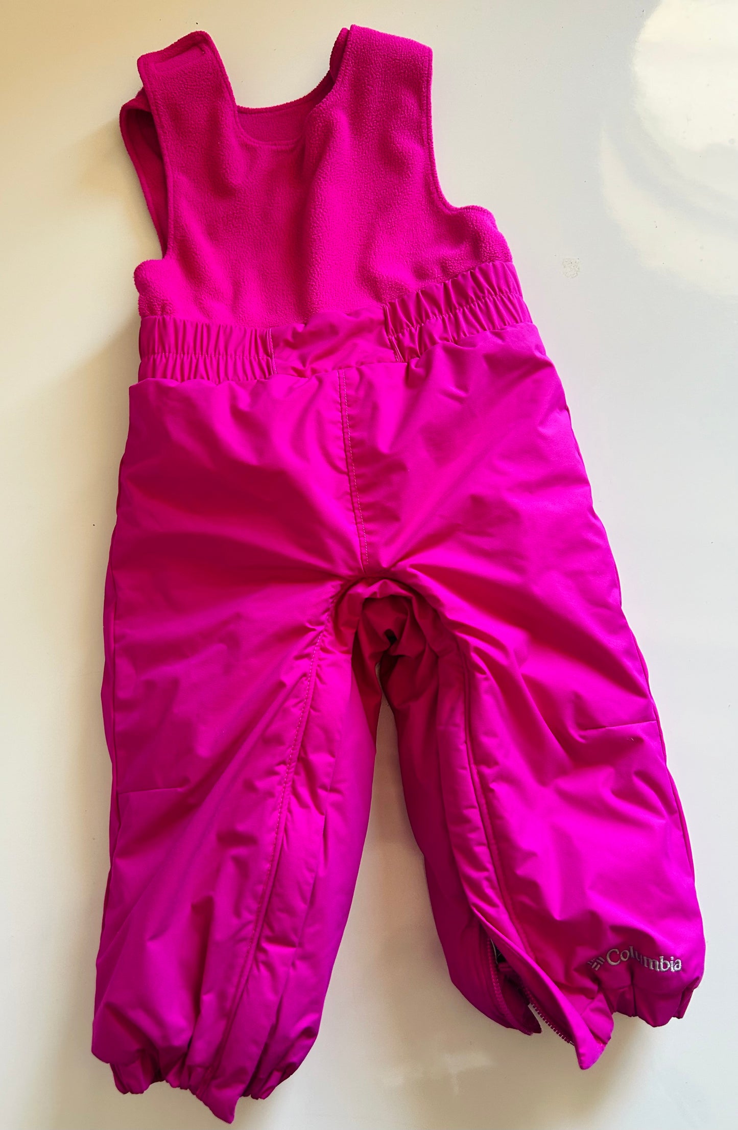 #71 Columbia 12-18m Snowsuit (zips all the way around legs)