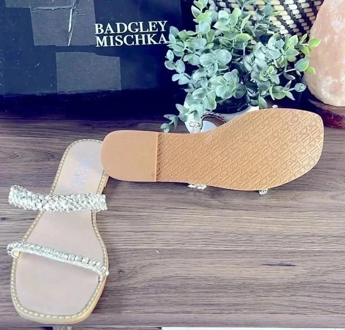Seller#213 NIB Size 6.5 Badgley Mischka Thina Flat Jeweled Sandal