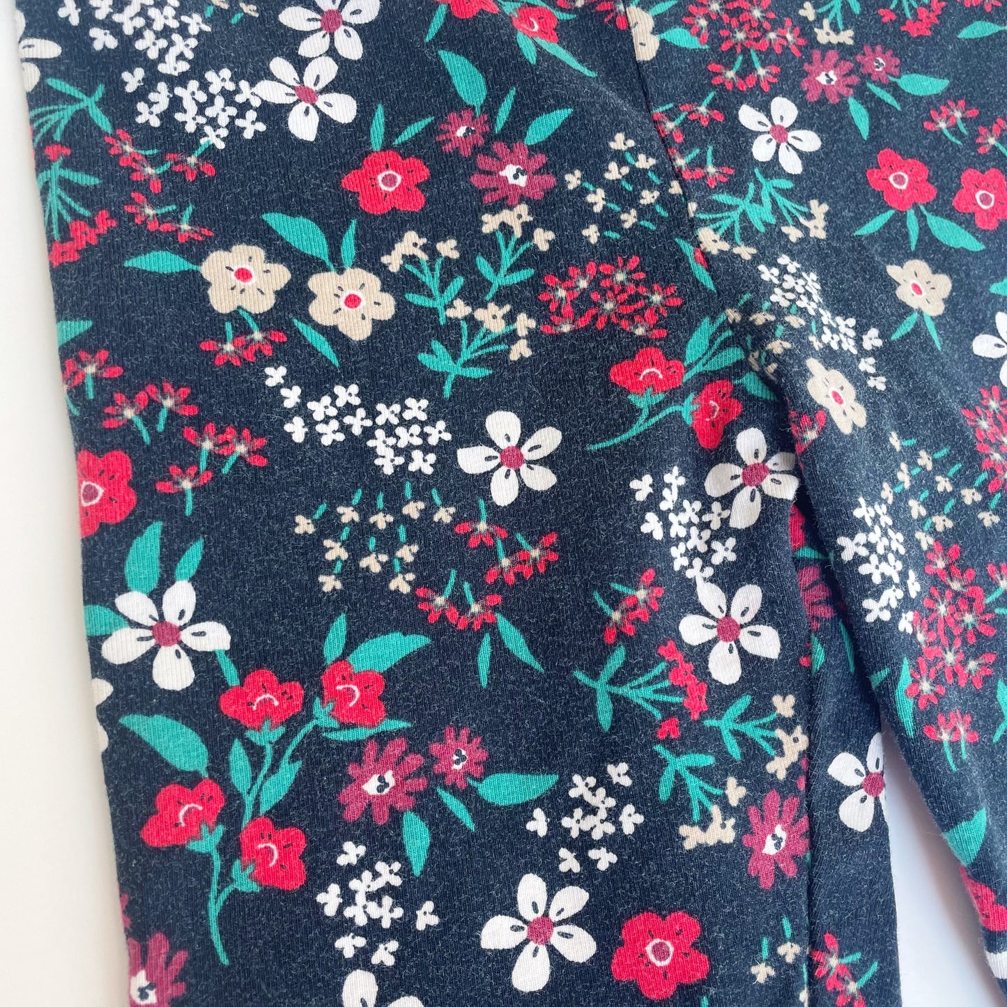 #118 | Size 4T | Carter's Girls Black Floral Leggings