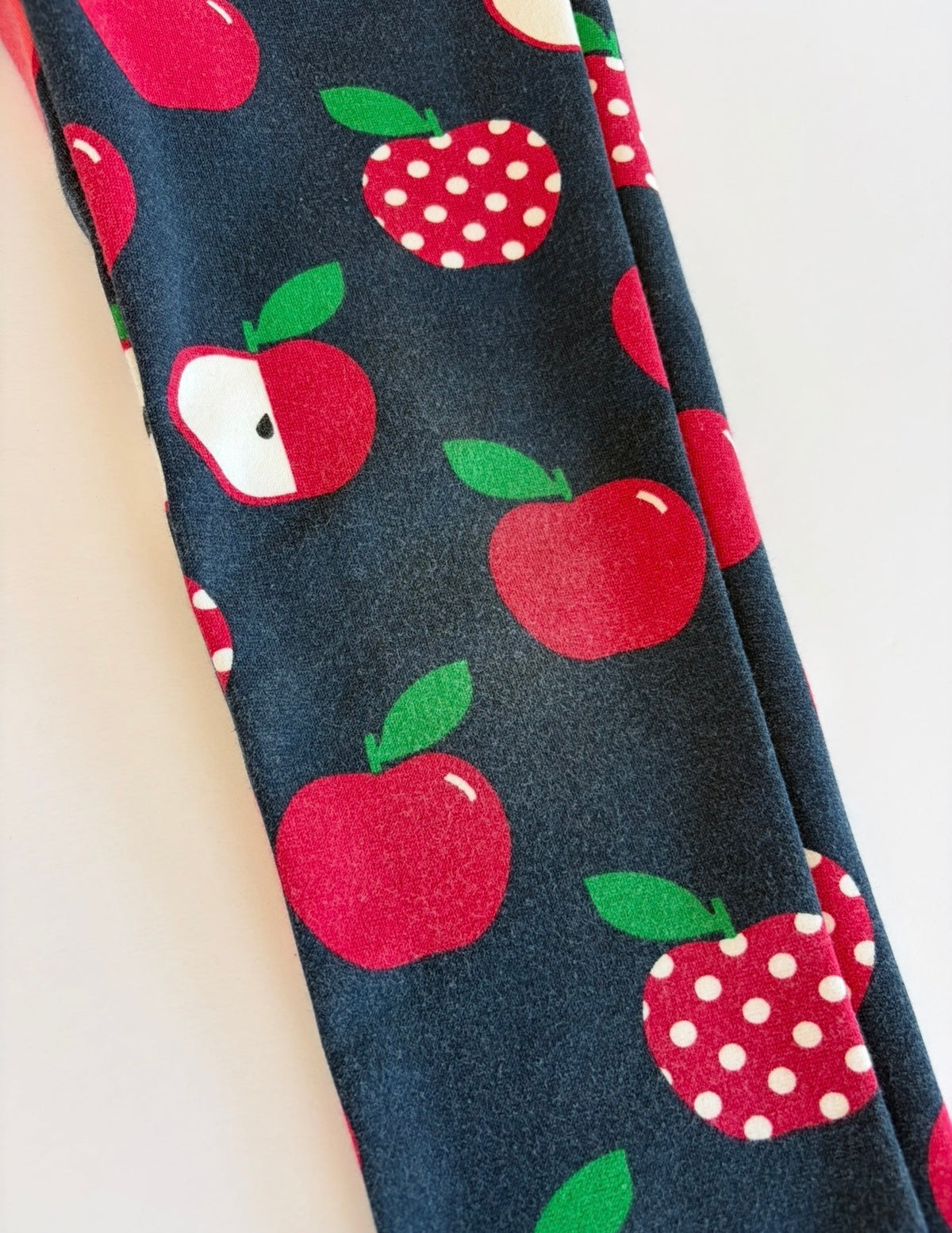 #96 | Size 6 | Gymboree Girls Apple Leggings