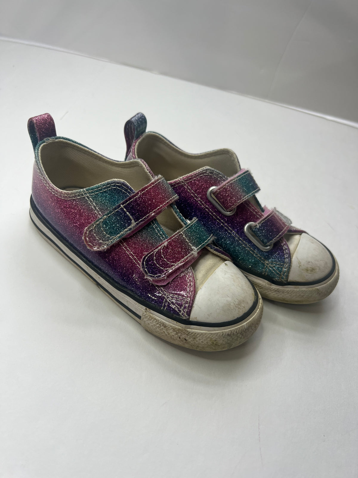 #180 Converse girls size 10c rainbow glitter shoes
