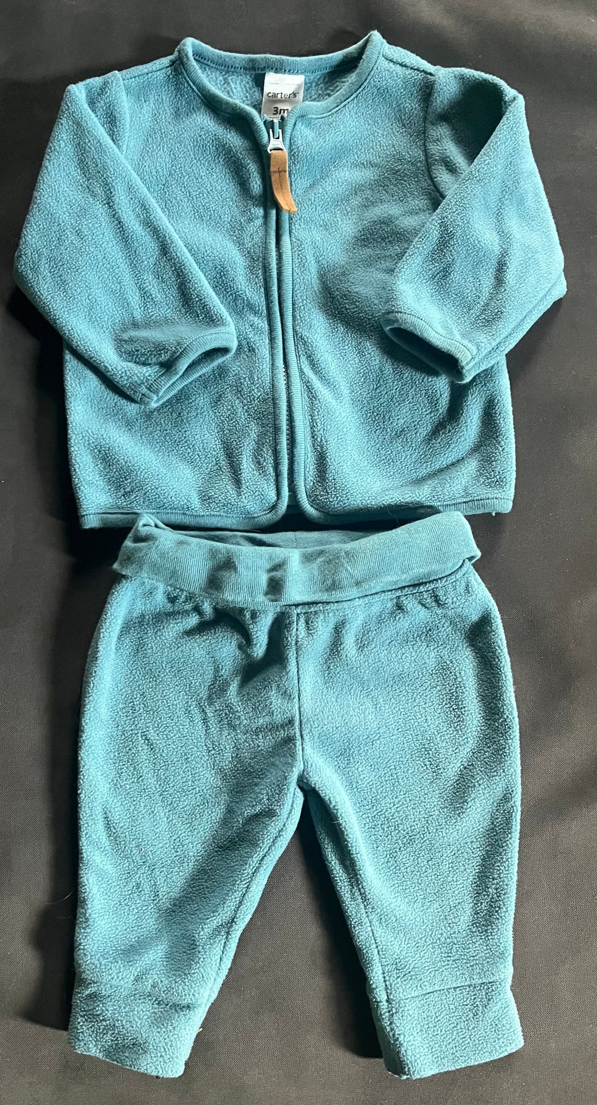 Seller #13 Carter’s gender neutral 3 months fleece 2 piece outfit