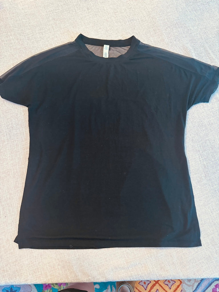 Athleta Loose Fit Tee with Half Mesh Back with side split- Womens Small-EUC
