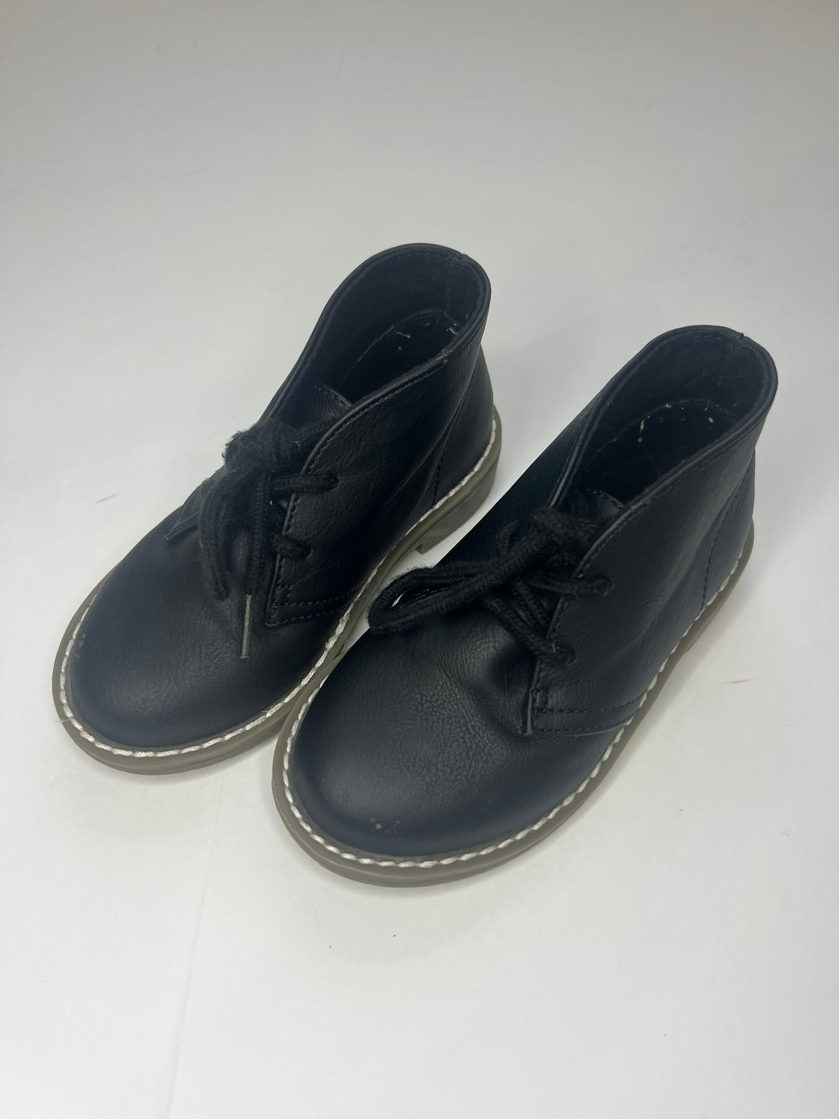 #180 Place boys size 8 black lace up dress shoes