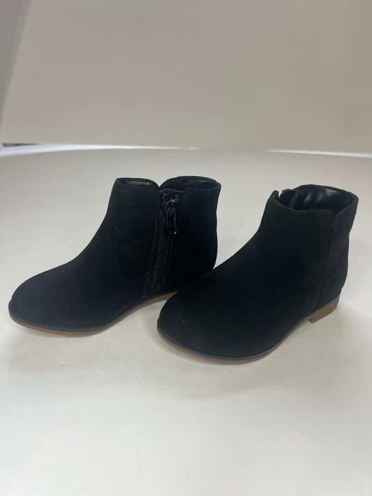 #180 Cat and Jack girls size 8 black sued ankle boots