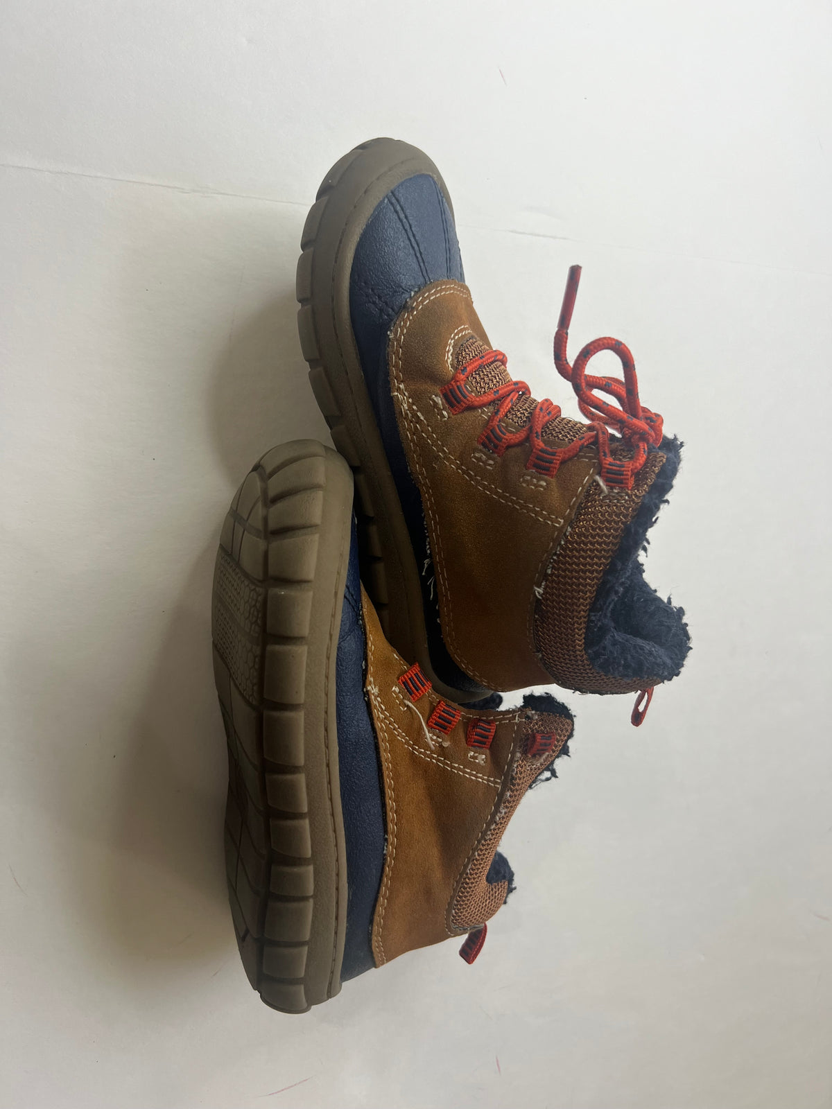 #180 Wonder Nation boys size 9c navy and brown lace up boots