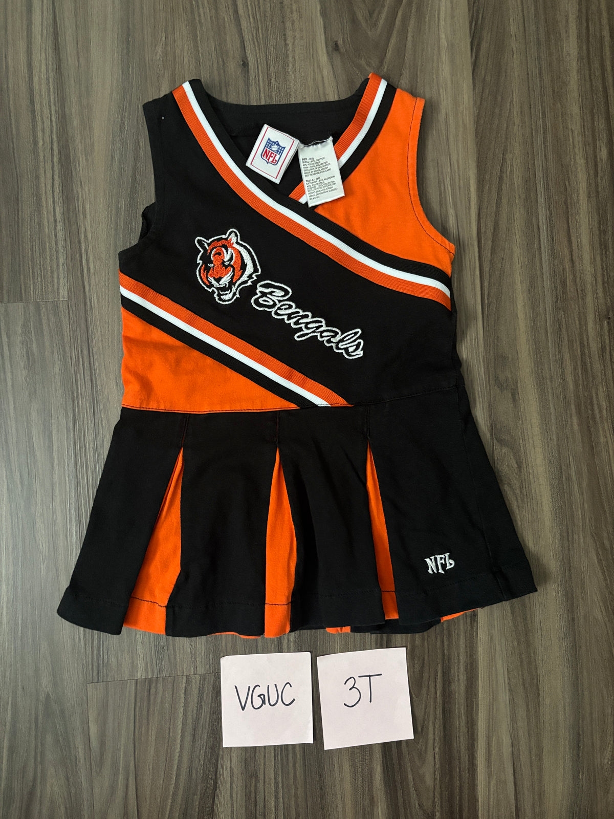 #138 - 3T VGUC Bengals Cheerleading Outfit
