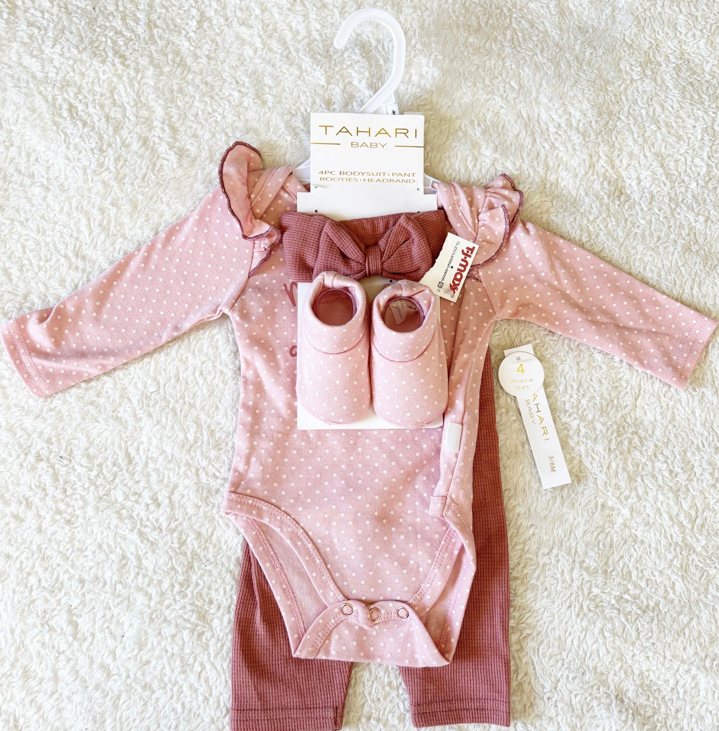 #58 NWT  Baby 3-6 month Girls 4 Piece Outfit