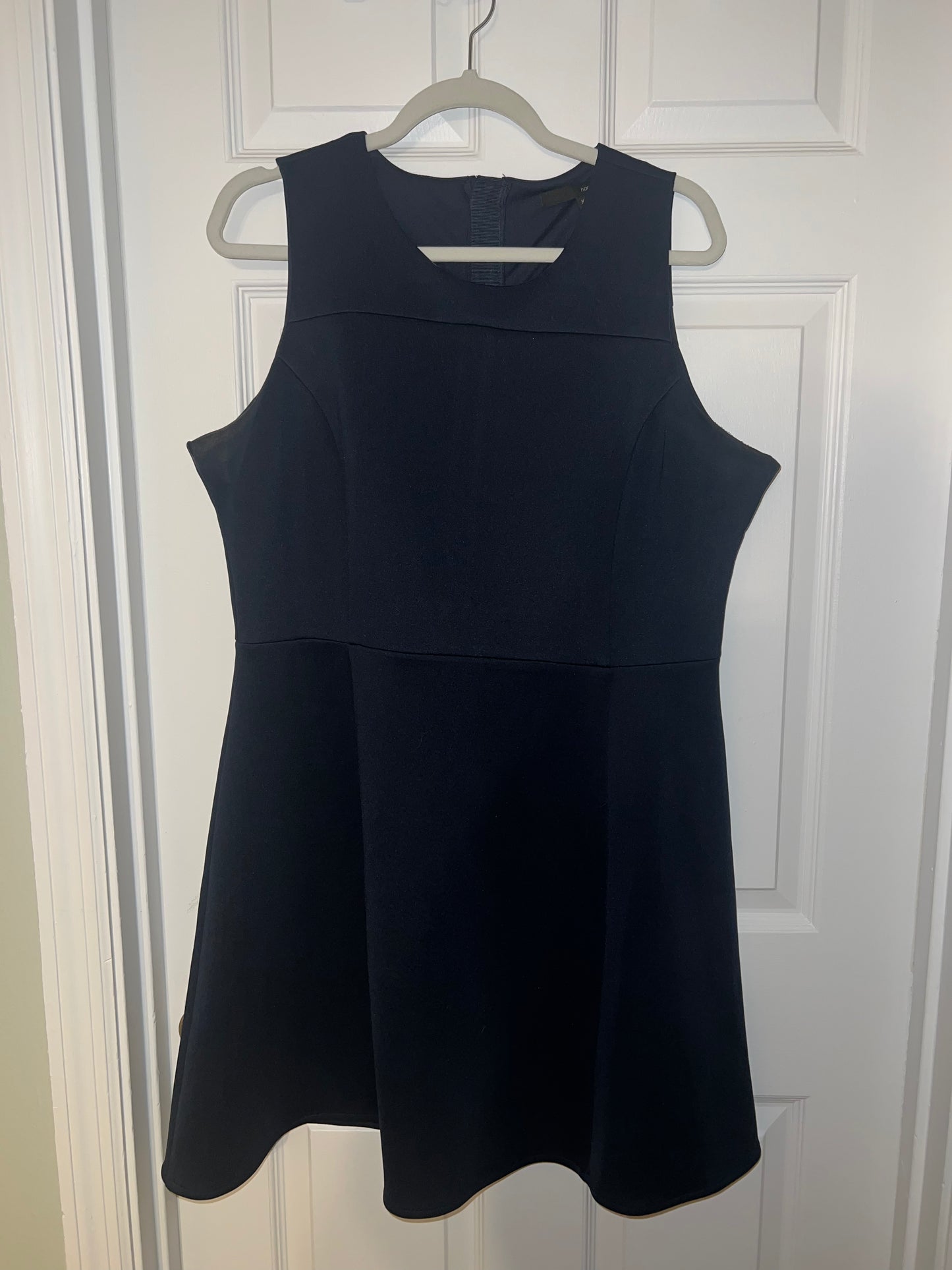#67 Harve Bernard Women's Navy Dress - Size XL
