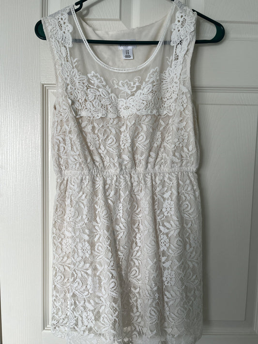 #124 Cream Lace Overlay Sleeveless Shirt Maternity Size M