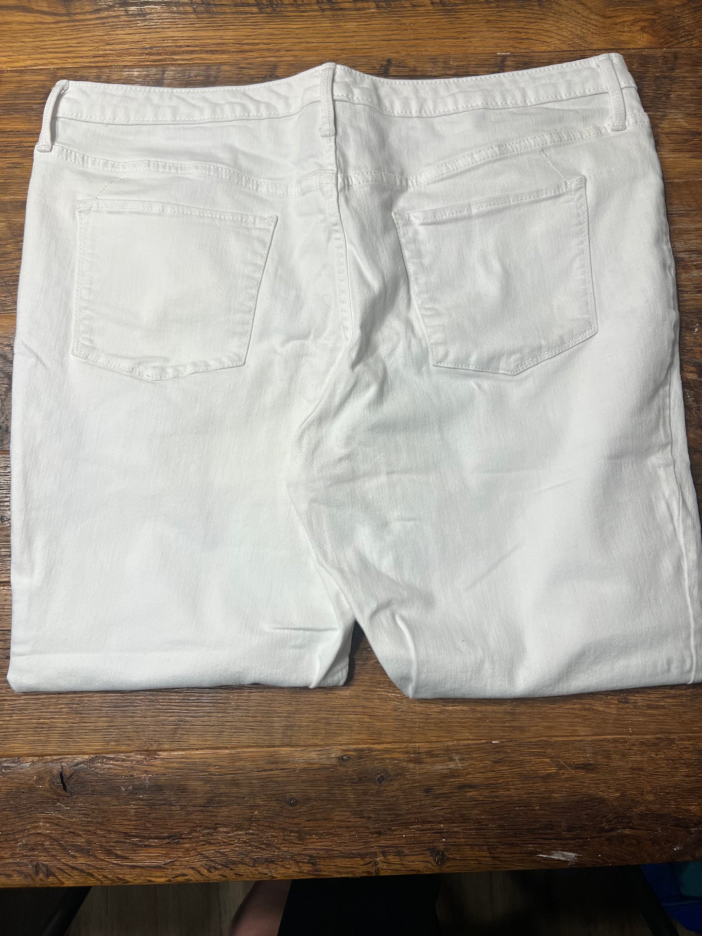 #67 Mossimo Women's High Rise White Jegging Pants - Size 18