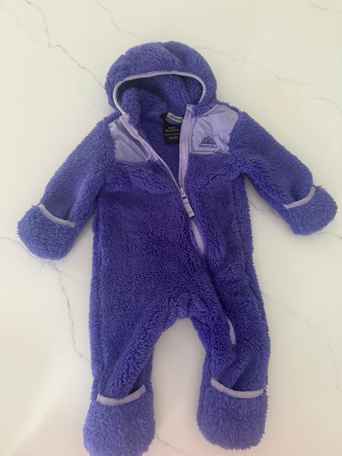 #139 Girls Fleece snowsuit 3-6m