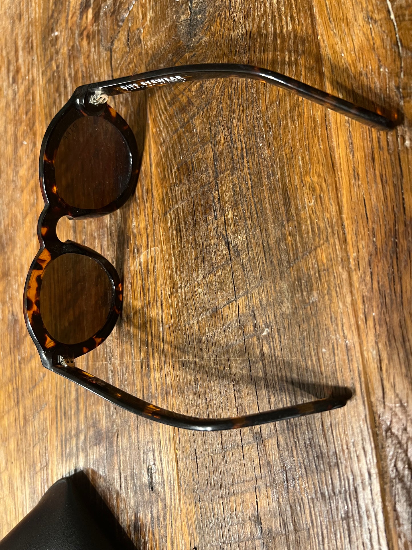 #67 DIFF Eyewear Women's Round Tortoise Shell Sunglasses with Blue Mirror Frames