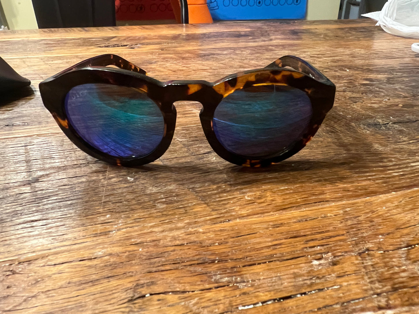 #67 DIFF Eyewear Women's Round Tortoise Shell Sunglasses with Blue Mirror Frames