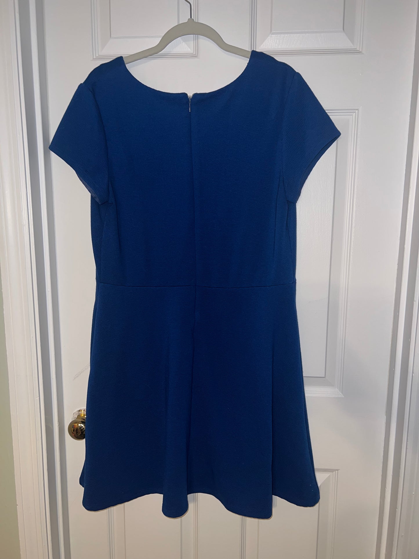 #67 Merona Women's Blue Short-Sleeve Dress - Size XL