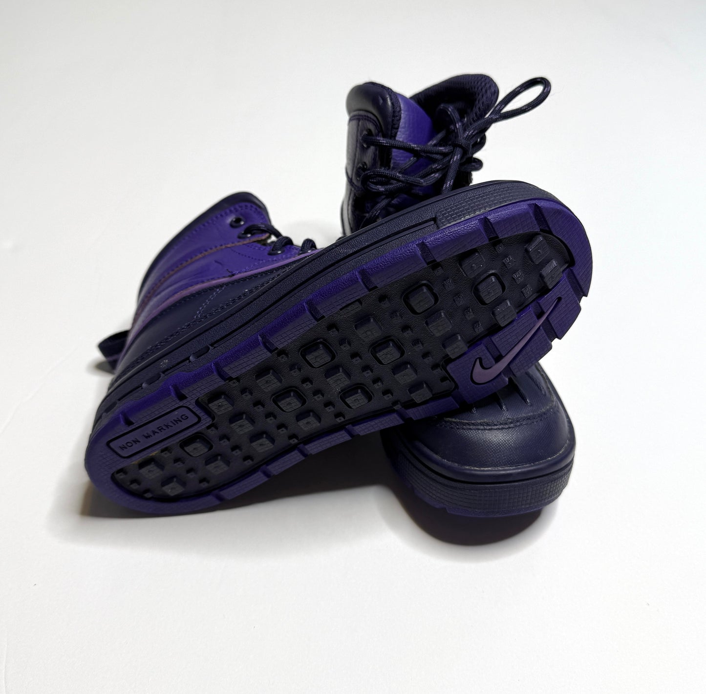 Seller 89 Nike Purple Youth Size 1 Woodside Duck Boots EUC