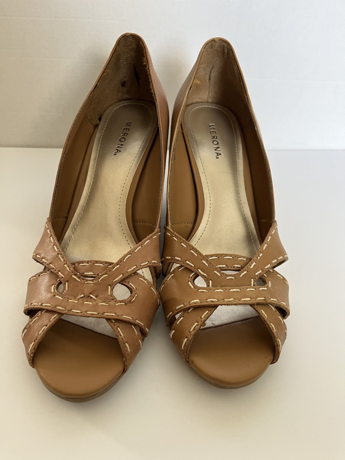 #124 EUC Tan Peep Toe Wedge Sandals Women's Size 7.5